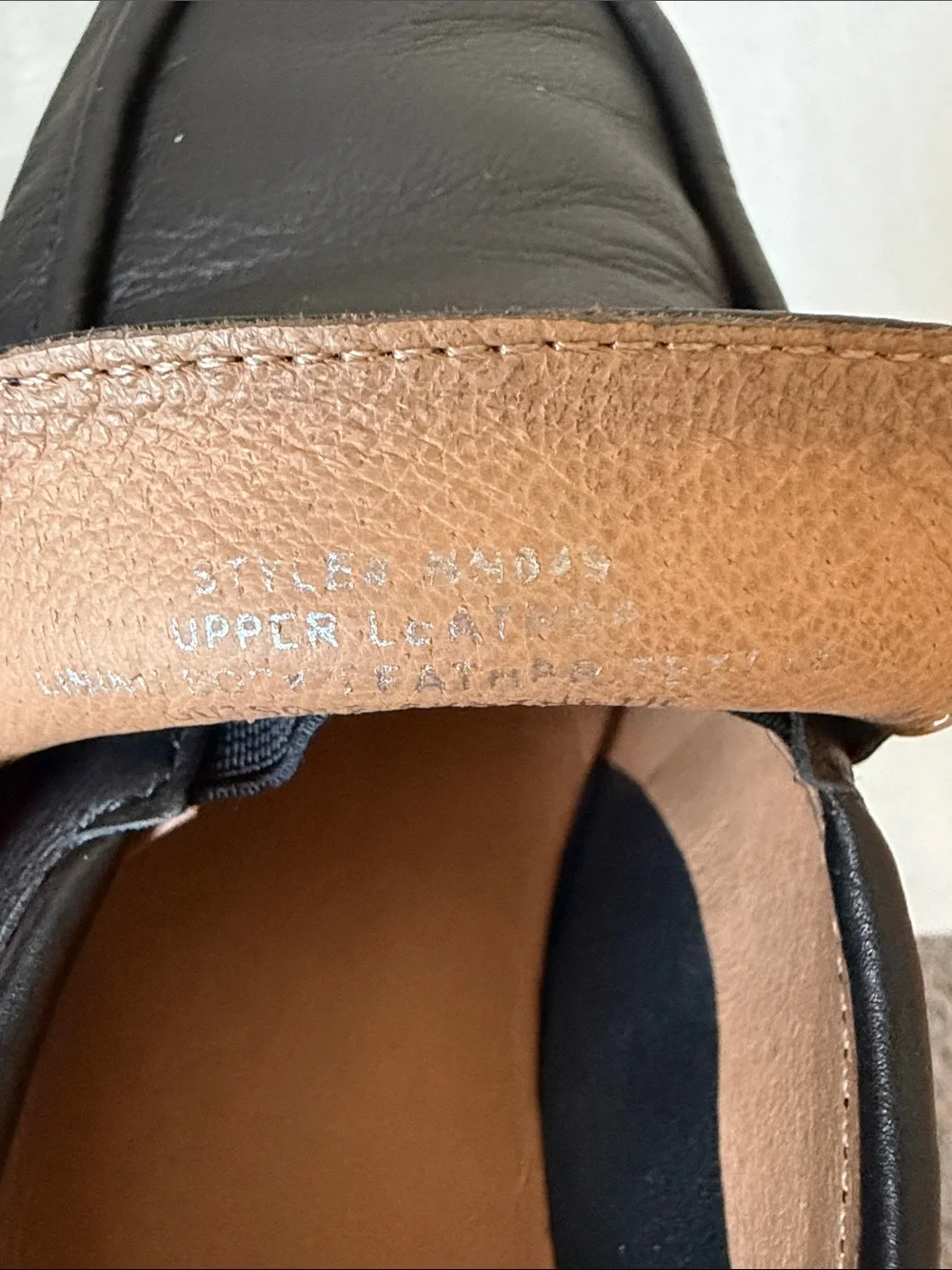 Madewell Black Leather Lacy Loafers      Size 6 1/2